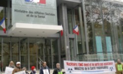 Vigil outside the Ministry of Health in Paris