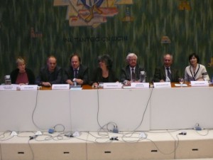 Exchange between members of the panel and the audience